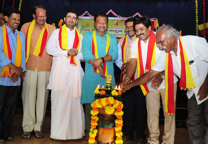 ಜಾನಪದ ಪರಂಪರೆಗೆ ಮರುಳಬೇಕು: ಡಾ.ಬಂಜಗೆರೆ ಜಯಪ್ರಕಾಶ್